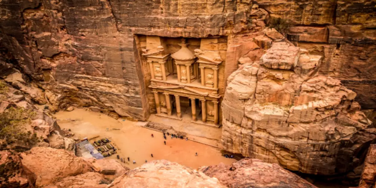 6-day Jordan Tour: Amman, Petra, Wadi Rum & Dead Sea